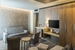 Hotel Seasons, pokoj standard 77.jpg